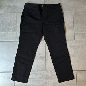New Black Banana Republic, 4P Sloan Crop pants.